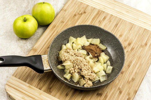 Mini Wonton Cups di Torta Di Mele 