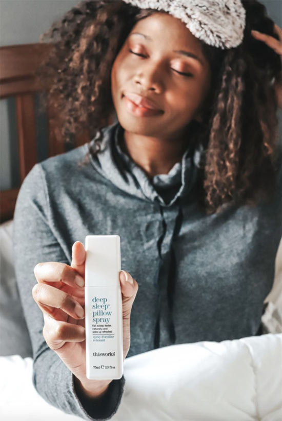 17 migliori spray e nebbie per dormire per aiutarti a rilassarti e allontanarti 