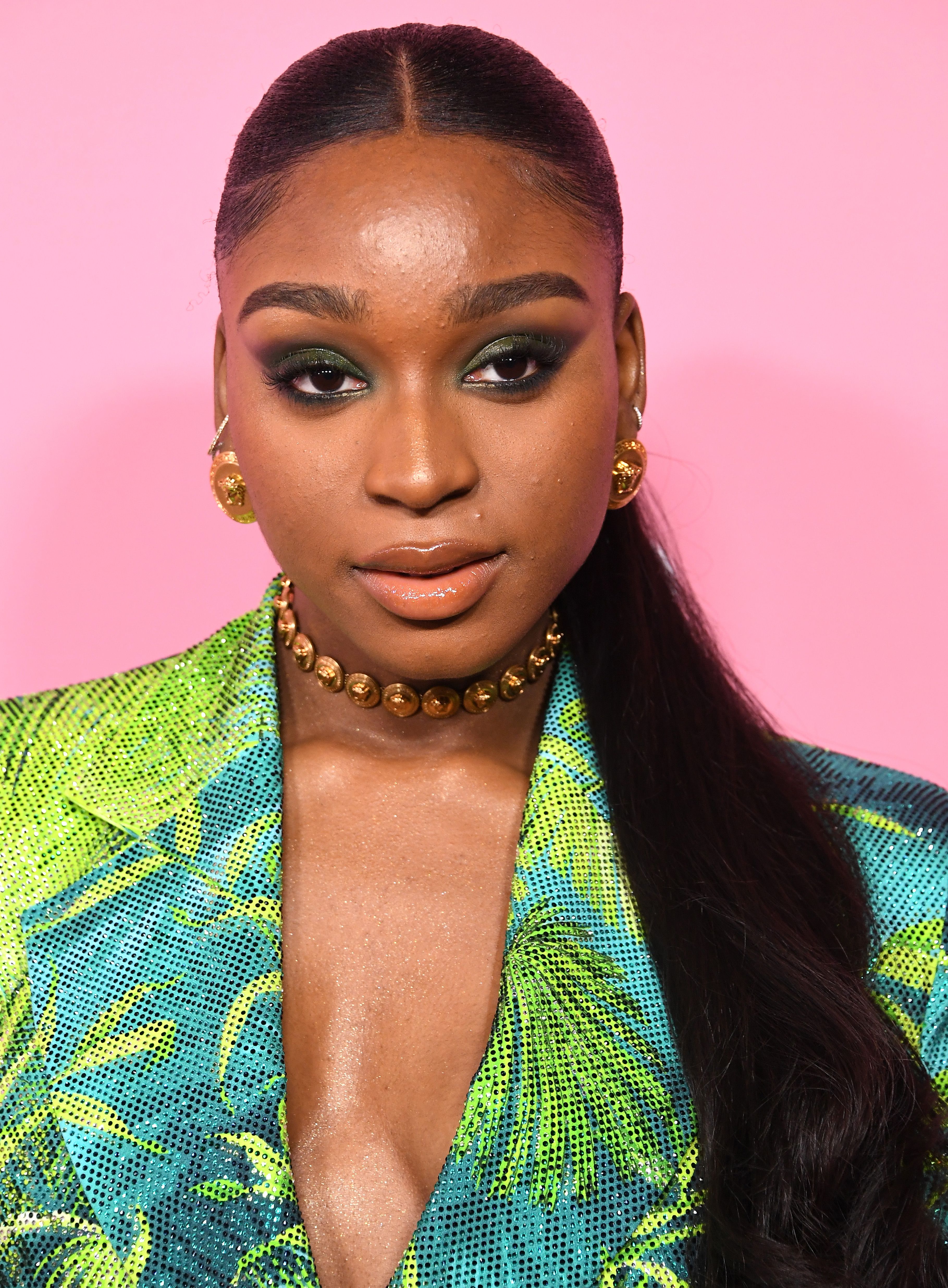 30 pekných stredných účesov, ktoré prichádzajú podľa schválenia gen 