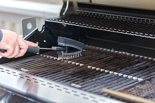 Expert Guide to Grill Cleaning: Simple Steps for Gas & Charcoal Grills