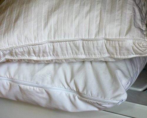 Revive Your Pillows: A Complete Guide to Washing in a Washing Machine