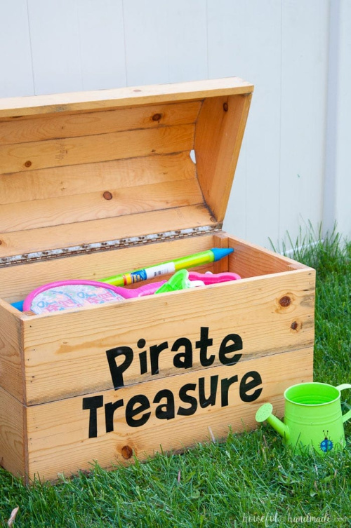 10 Creative DIY Toy Storage Ideas to Tame the Clutter