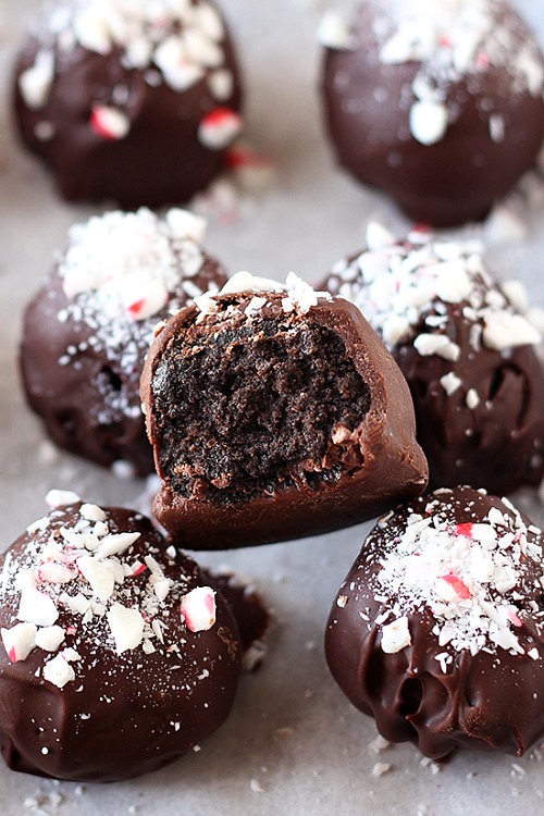 Classic Christmas Candy Recipes: 15 DIY Treats for the Holidays