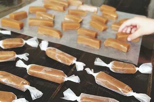 Classic Christmas Candy Recipes: 15 DIY Treats for the Holidays