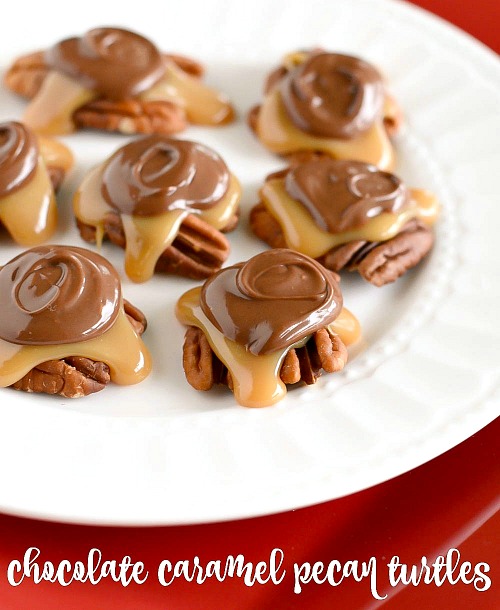 Classic Christmas Candy Recipes: 15 DIY Treats for the Holidays