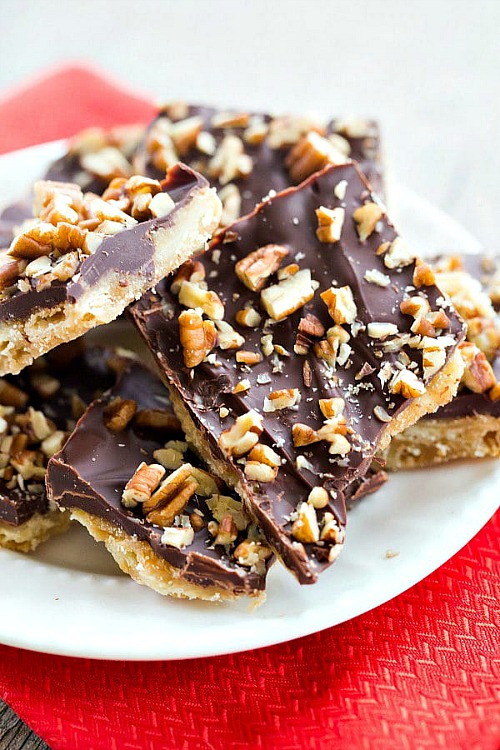 Classic Christmas Candy Recipes: 15 DIY Treats for the Holidays