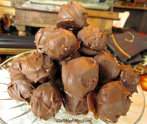 Classic Christmas Candy Recipes: 15 DIY Treats for the Holidays
