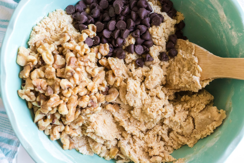 Easy Salted Caramel Cookie Bars Recipe | [Your Brand/Website Name]