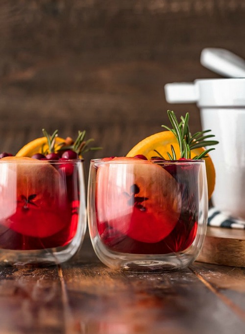Festive Christmas Drinks: 20 Delicious Recipes for the Holidays
