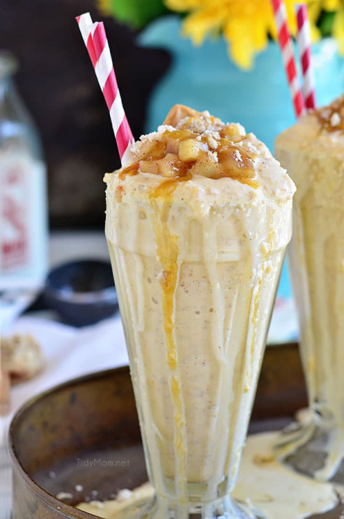 Festive Christmas Drinks: 20 Delicious Recipes for the Holidays