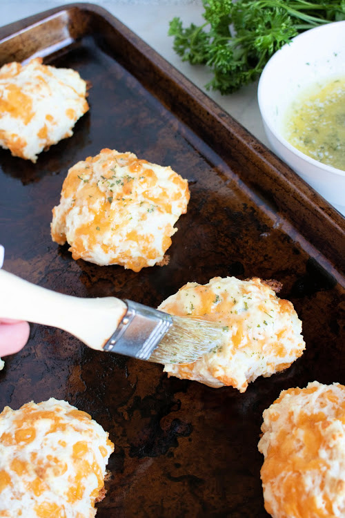 Homemade Cheddar Bay Biscuits: A Delicious Copycat Recipe