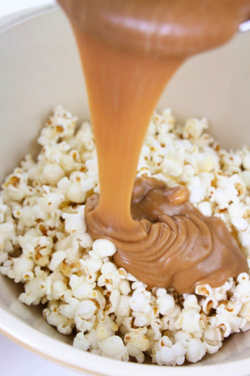 Easy Homemade Snickers Popcorn Recipe | Sweet & Salty Snack