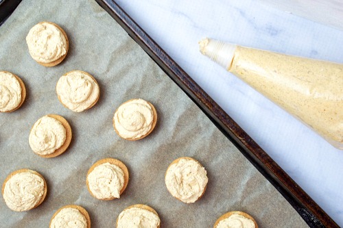 Mini Pumpkin Cheesecake Sandwich Cookies - Easy Fall Treat