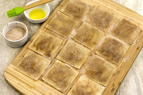 Easy Mini Apple Pie Wonton Cups - A Festive Fall Dessert