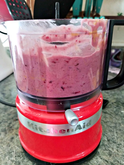 Healthy Homemade Frozen Dog Treats: Peanut Butter & Berry Pops