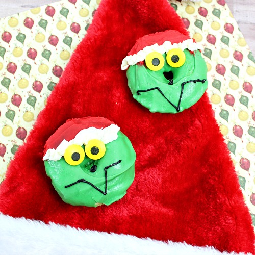 DIY Grinch Donuts: A Festive Christmas Treat!