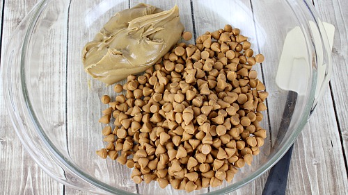 Easy No-Bake Autumn Haystacks: A Delicious Fall Candy Recipe