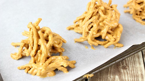 Easy No-Bake Autumn Haystacks: A Delicious Fall Candy Recipe