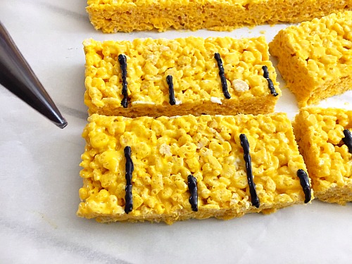 Easy No-Bake Ruler Rice Krispies Treats for Back to School