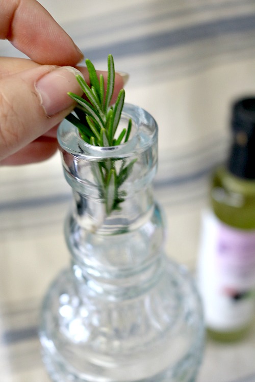 Easy Homemade Herb-Infused Cooking Oil Recipe