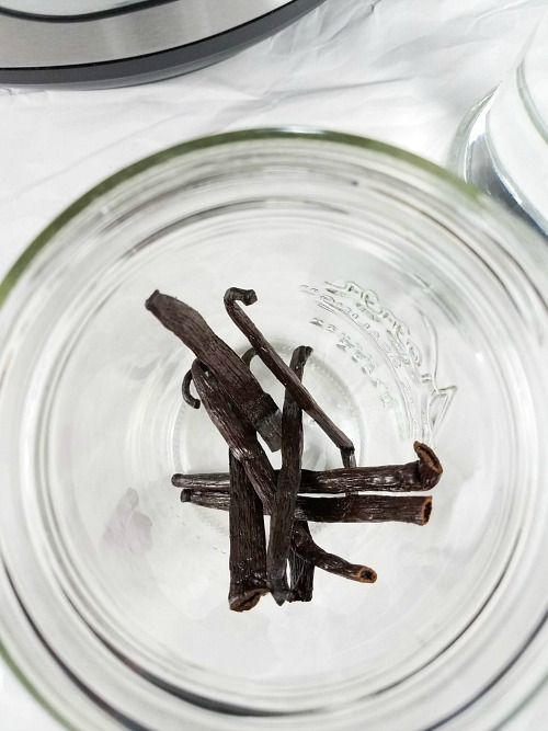 Instant Pot Vanilla Extract: A Quick & Easy Homemade Recipe