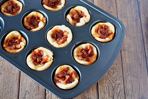 Easy Mini Pizza Muffins: A Crowd-Pleasing Appetizer Recipe