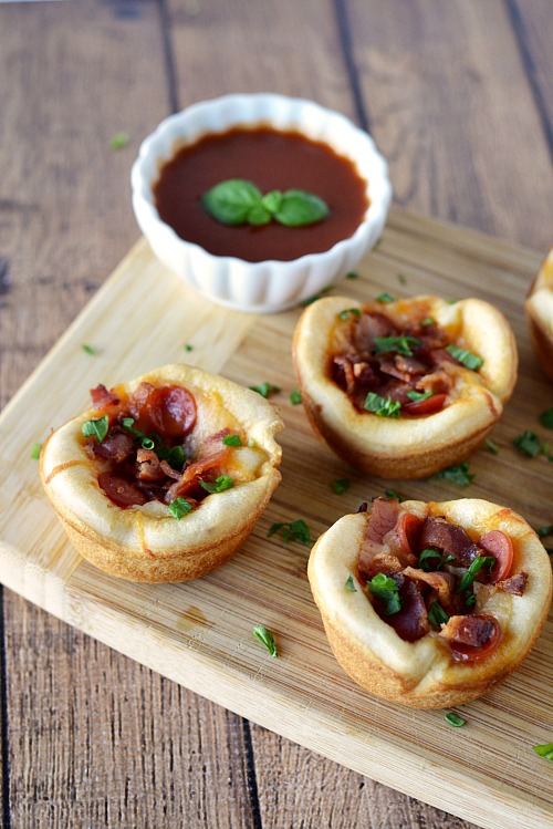 Easy Mini Pizza Muffins: A Crowd-Pleasing Appetizer Recipe