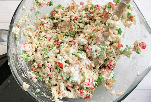 Quick & Easy Peppermint Rice Krispie Bars - No Bake Holiday Treat