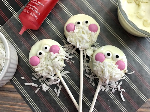 Santa Oreo Pops: Simple Christmas Dessert Recipe for Kids