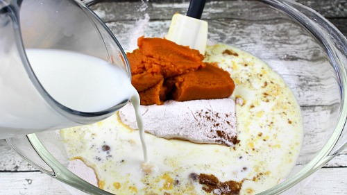 Easy No-Bake Turtle Pumpkin Pie Recipe | Thanksgiving Dessert