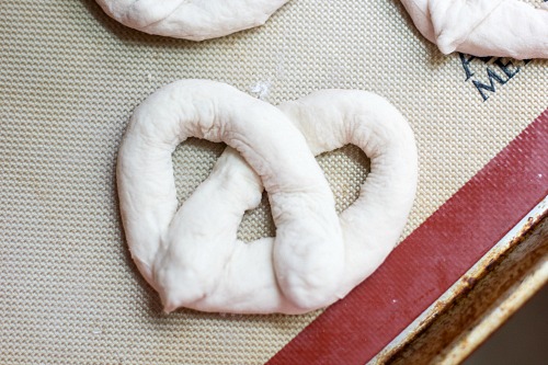 Easy Homemade Soft Pretzels: A Family Favorite Recipe