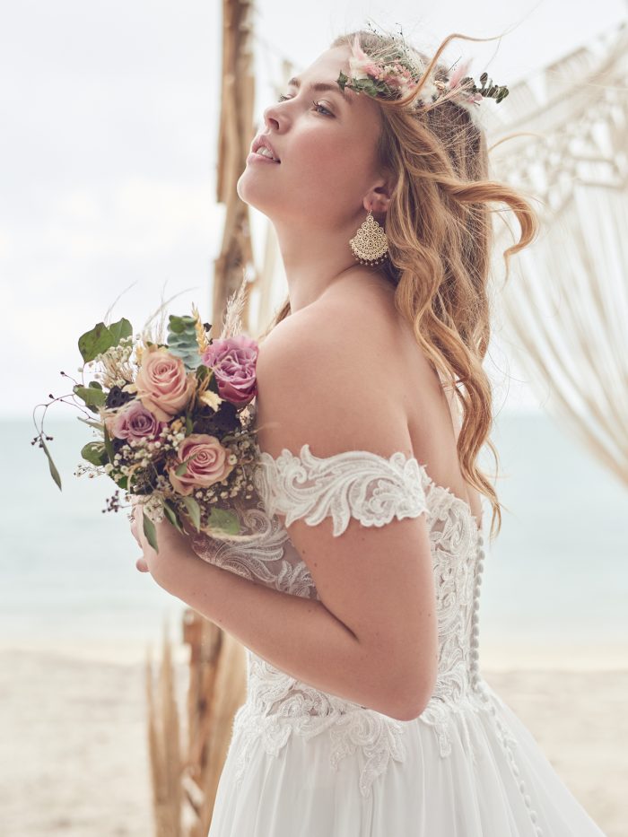 Elegant Beach Wedding Dresses: Chiffon Gowns for Seaside Celebrations