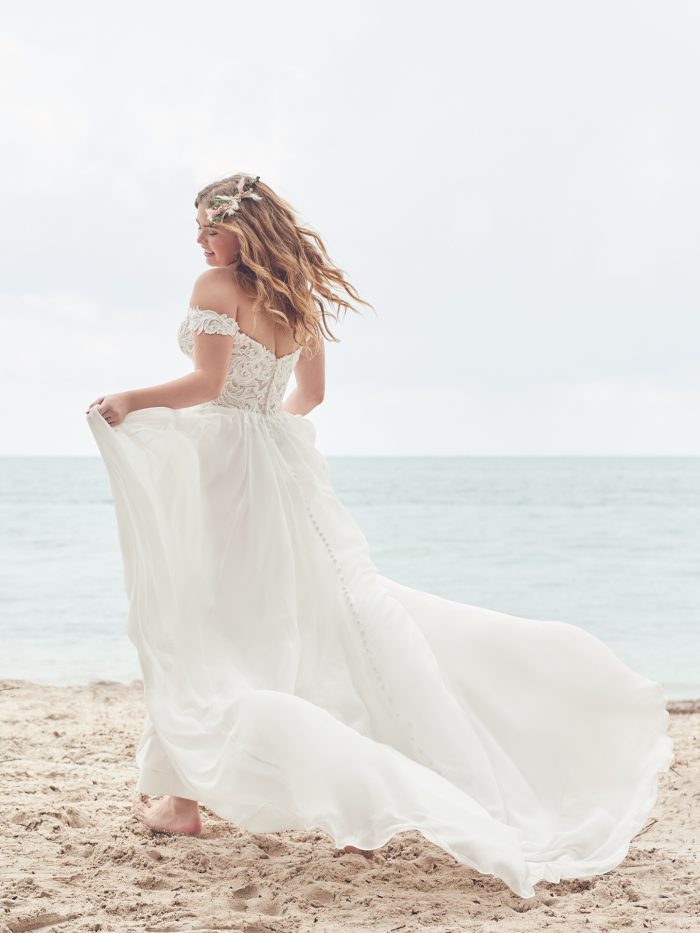 Elegant Beach Wedding Dresses: Chiffon Gowns for Seaside Celebrations