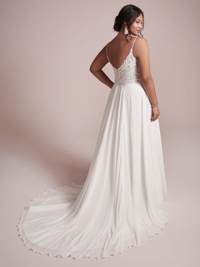 Elegant Beach Wedding Dresses: Chiffon Gowns for Seaside Celebrations