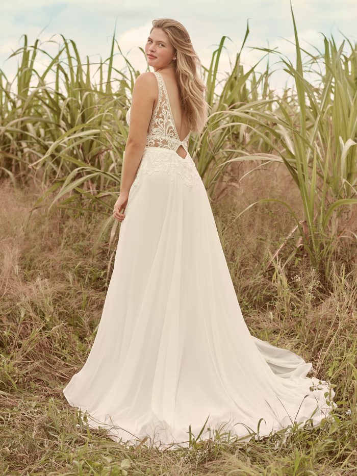 Elegant Beach Wedding Dresses: Chiffon Gowns for Seaside Celebrations