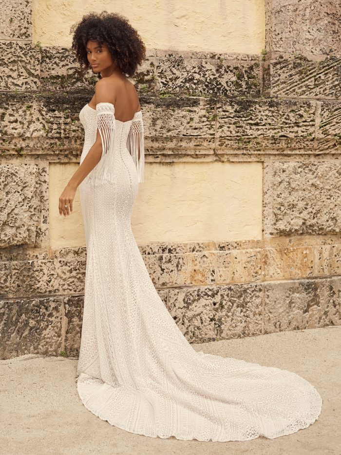 Strapless Wedding Dress Accessories: Styling Tips & Ideas