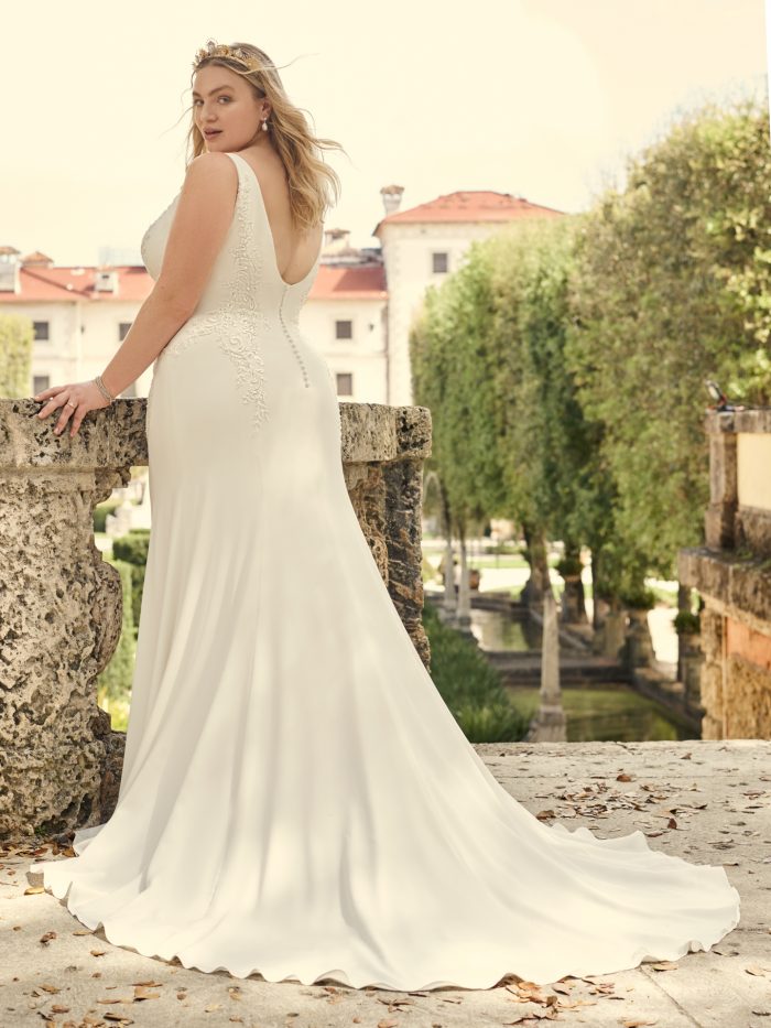 Wedding Dresses for Apple Shapes: Find Your Perfect Fit