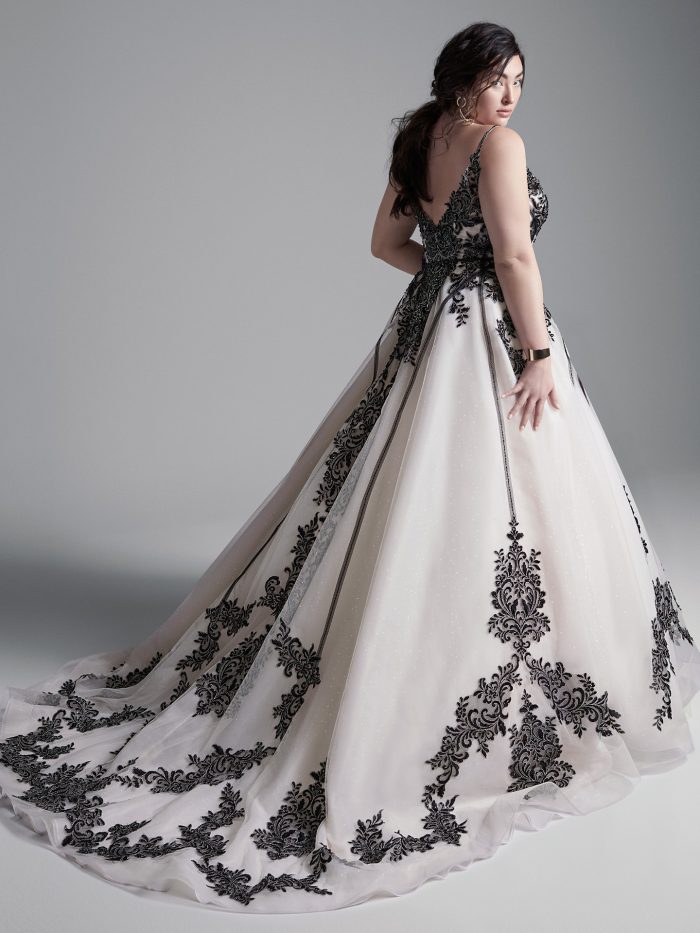 Wedding Dresses for Apple Shapes: Find Your Perfect Fit