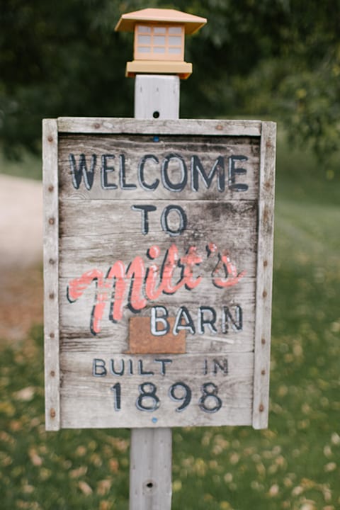 Rustic Country Wedding Inspiration: Pink Accents & Effortless Elegance