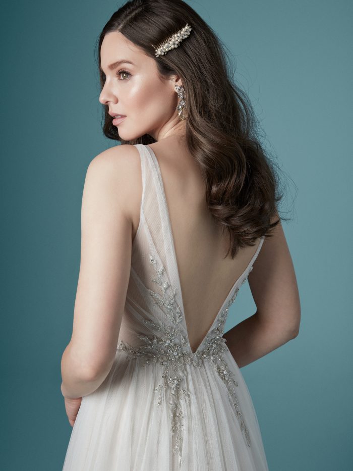 Sparkling Wedding Dresses: Glamorous Gowns for a Dazzling Celebration