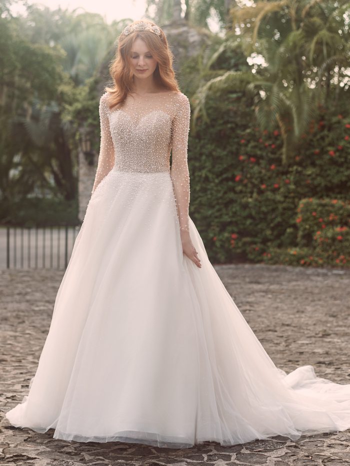 Sparkling Wedding Dresses: Glamorous Gowns for a Dazzling Celebration