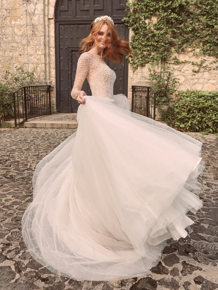 Sparkling Wedding Dresses: Glamorous Gowns for a Dazzling Celebration