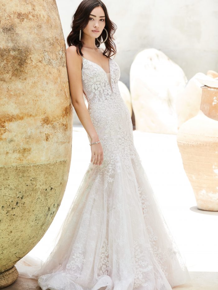 Sparkling Wedding Dresses: Glamorous Gowns for a Dazzling Celebration