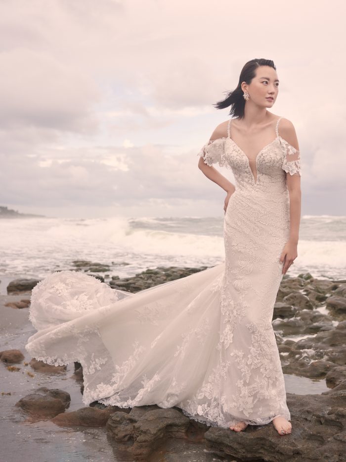 Sparkling Wedding Dresses: Glamorous Gowns for a Dazzling Celebration