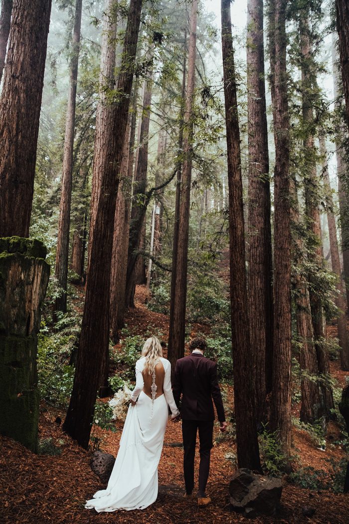 Elegant Winter Wedding Dresses: Top Styles & Trends