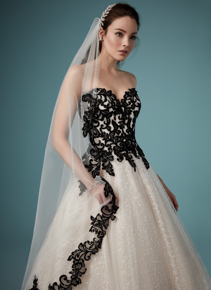 Vintage Wedding Veils: Timeless Elegance for Your Bridal Look