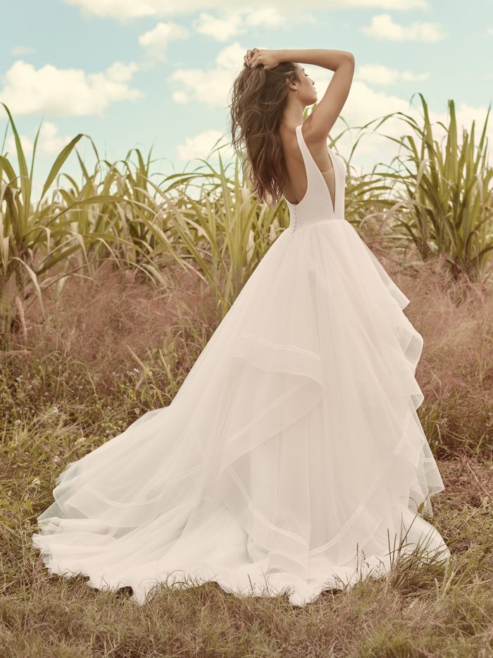 Best Wedding Dresses for Stunning Photos: 30 Gorgeous Styles