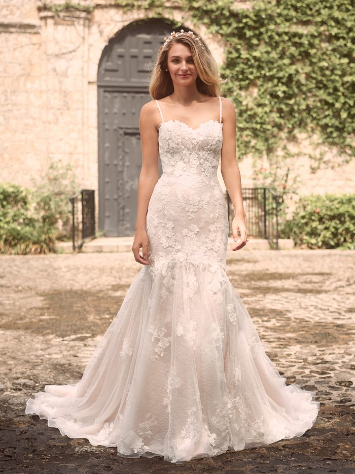 Best Wedding Dresses for Stunning Photos: 30 Gorgeous Styles