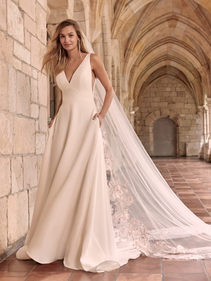 Best Wedding Dresses for Stunning Photos: 30 Gorgeous Styles