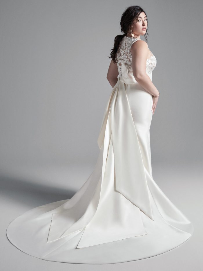 Statement Back Wedding Dresses: 11 Dramatic Gowns for the Modern Bride